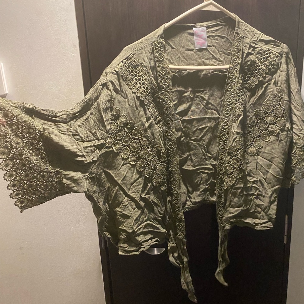 Green tie-up blouse